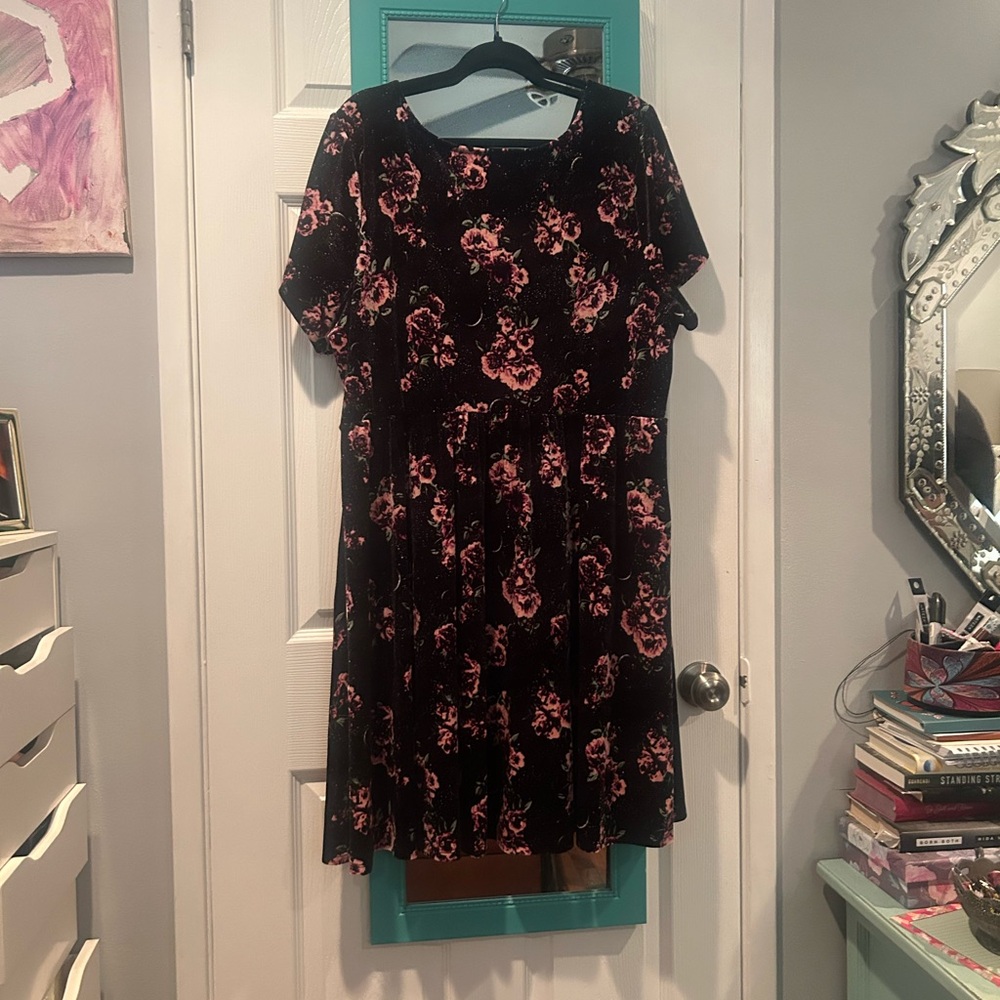Hot Topic Dress - Picture 4 of 4